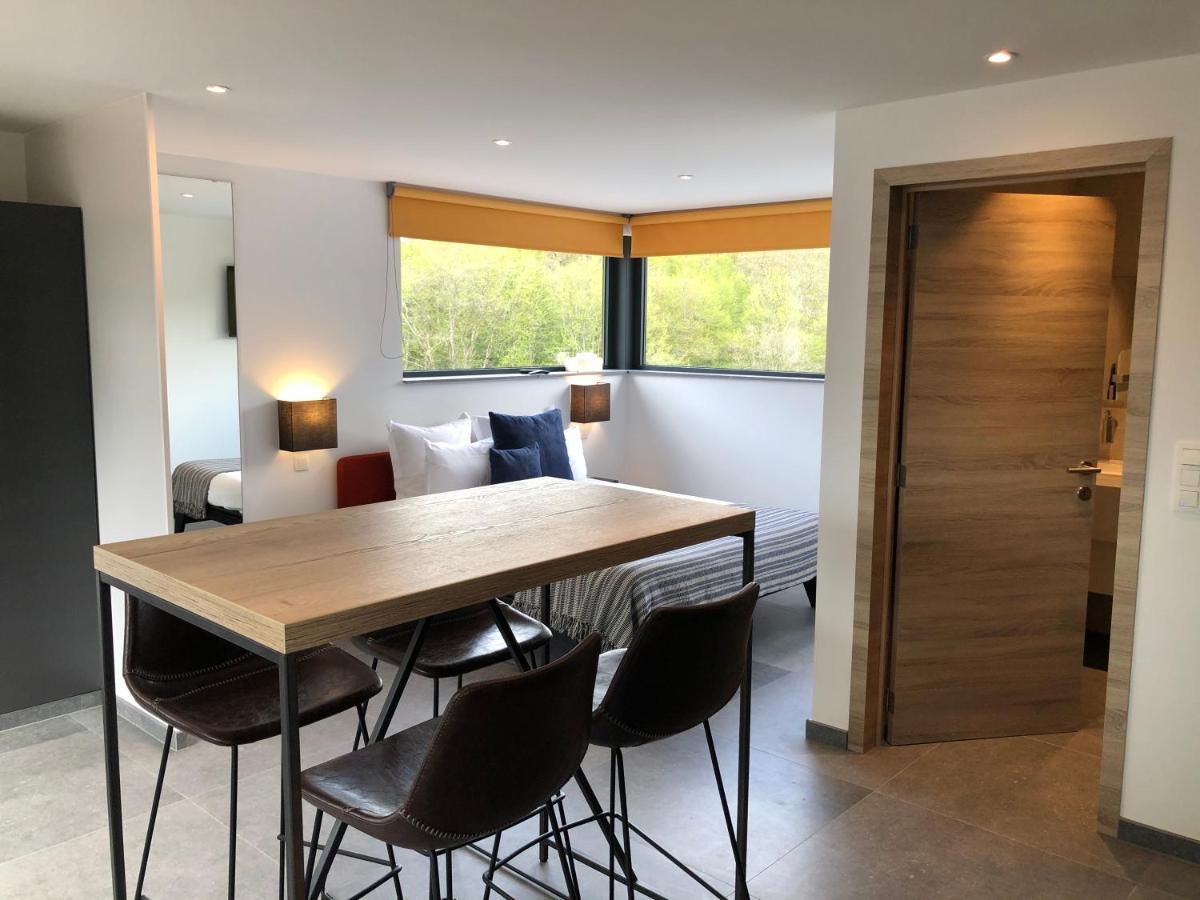 Chambres D'Hotes Les Grisons Houyet Екстер'єр фото