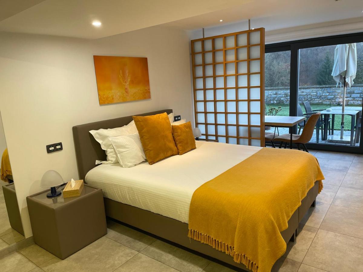Chambres D'Hotes Les Grisons Houyet Екстер'єр фото